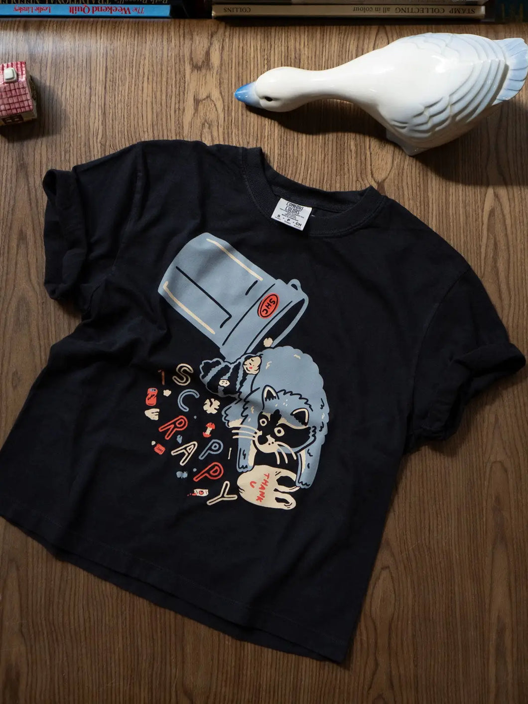 Women's Scrappy Raccoon Wide Crop T-shirt